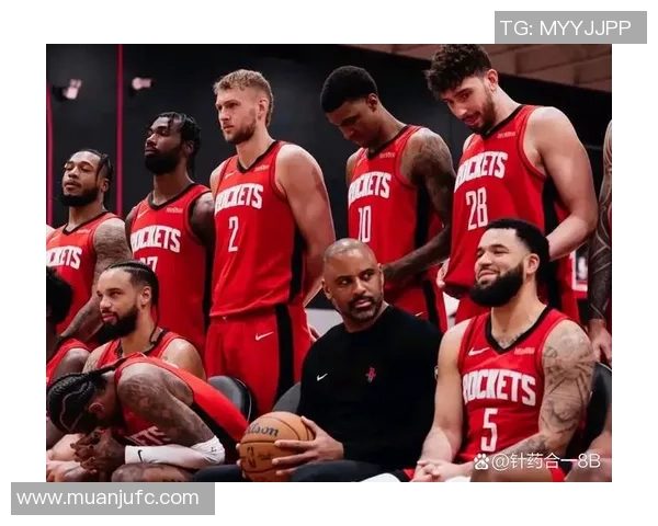 火箭与雷霆季后赛首战精彩回顾与精彩瞬间分析